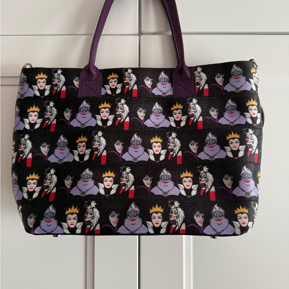 Harvey’s Seatbelt Bag x Disney Villains Streamline Bag